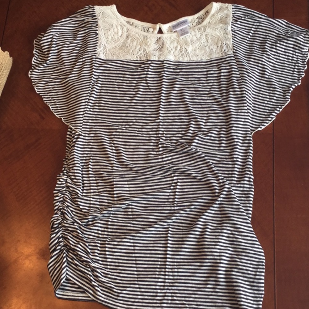 MATERNITY - Lace and Stripe Shirt